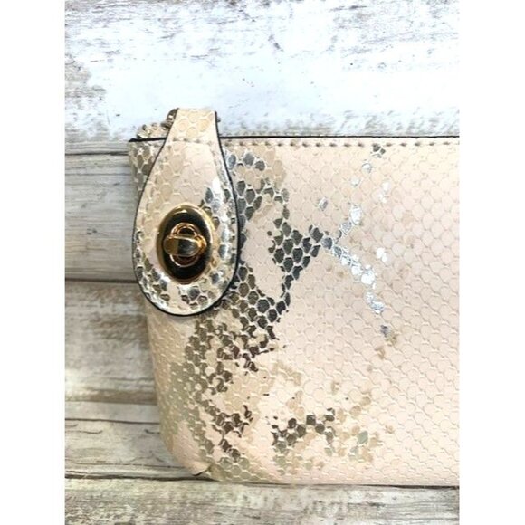 Jen & Co Vegan Leather Peach Color & Snake Print Crossbody Clutch Two straps - Picture 8 of 11